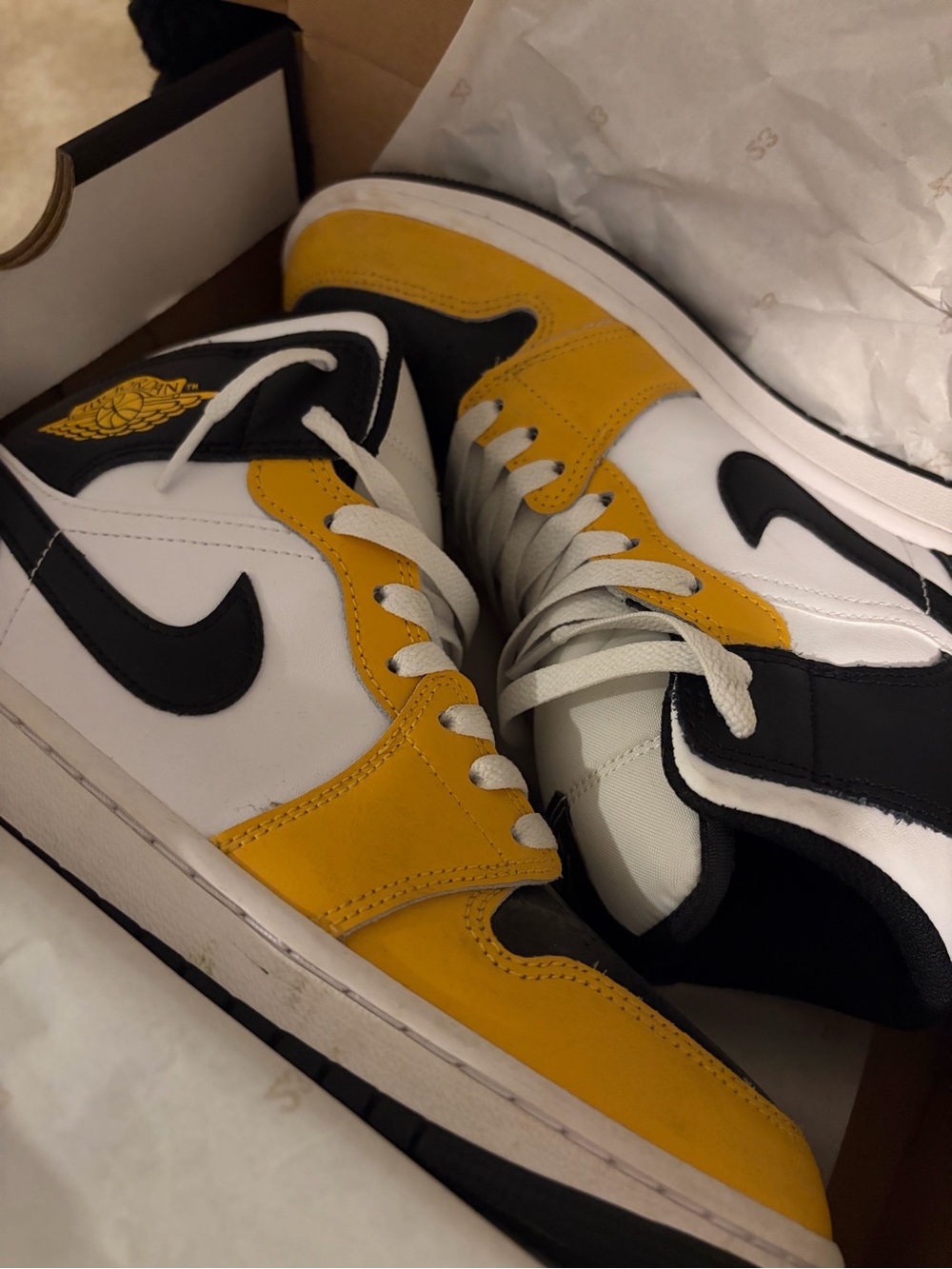 Jordan Men's High-Top Sneakers in White, Black & Yellow - Picture 5 of 5